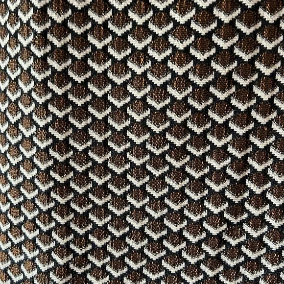 Marks & Spencer Collection Pleated Bronze Geometric Print Skirt 10 Long. - Picture 4 of 8